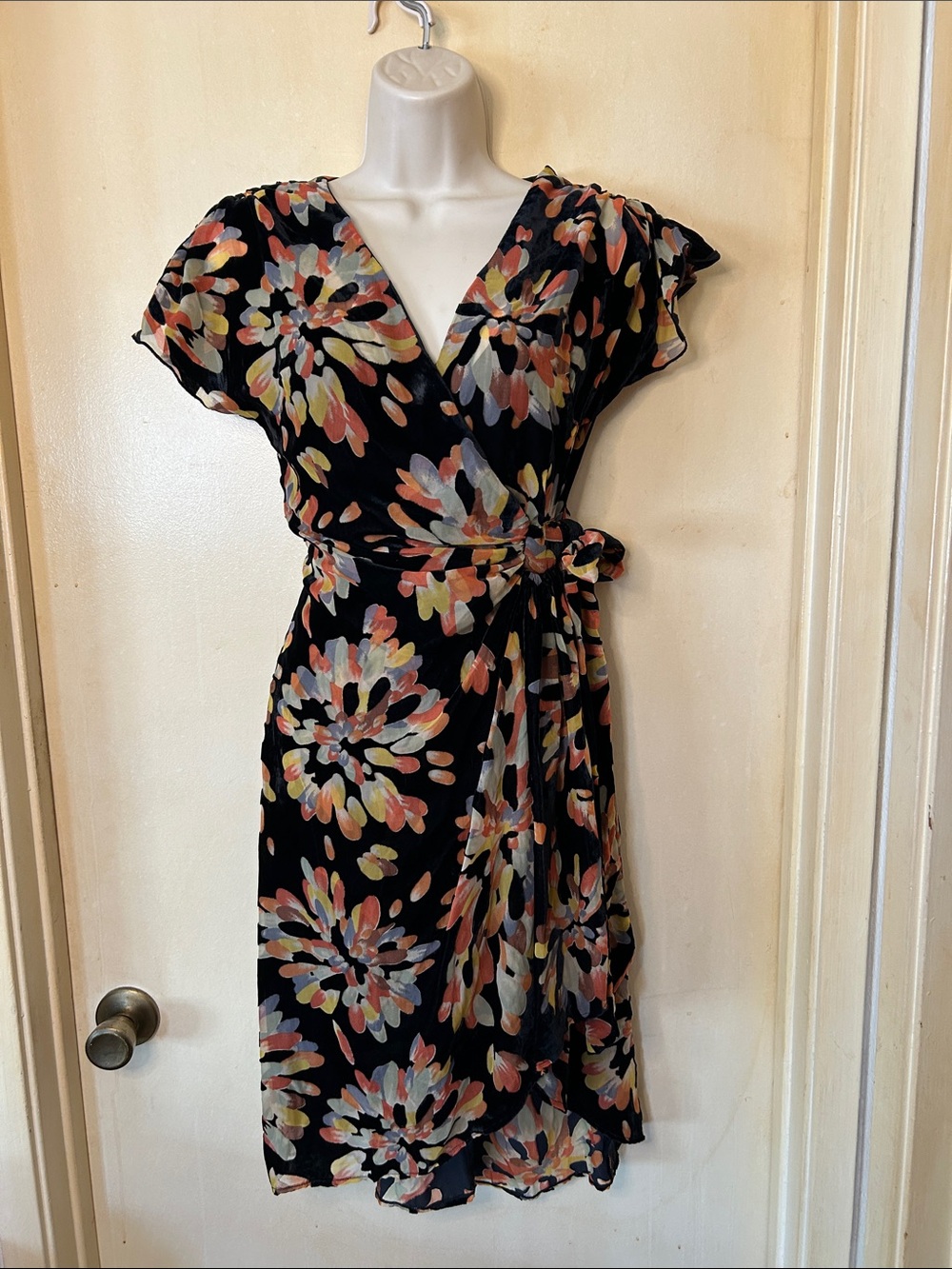 Eva Franco Black Wrap Dress with Coral, Yellow & Gray Bloom Print size 2